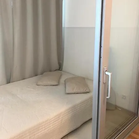 гарден студия Apartamento Praga