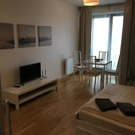 гарден студия Apartamento Praga